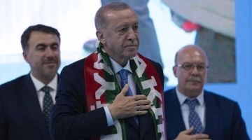 Cumhurbaşkanı Erdoğan Diyarbakır’dan seslendi: Terör örgütü kendisini feshetmeli