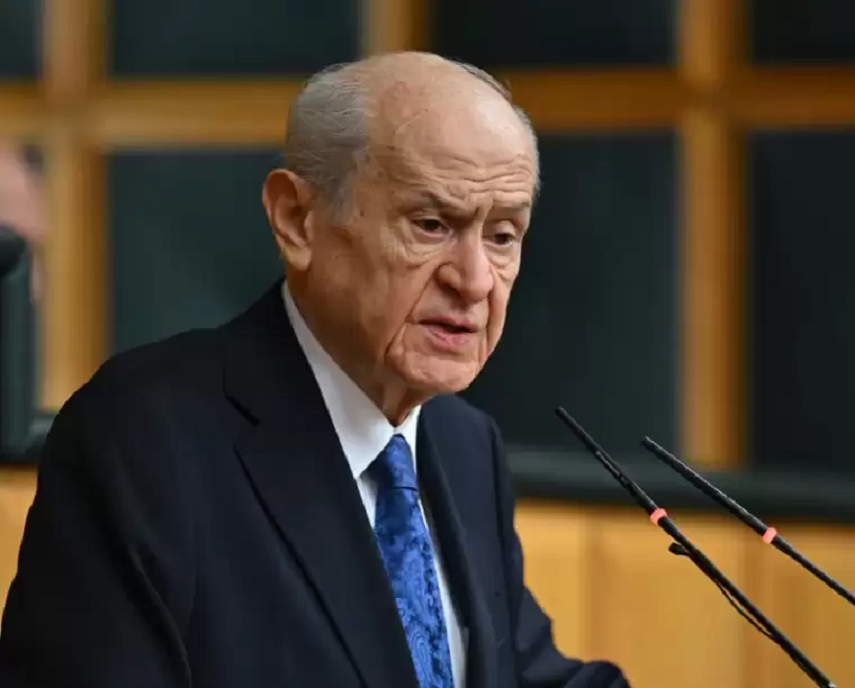 Devlet Bahçeli’nin taktığı yüzük ve rozetin anlamı: “Kür Şad ve Bozkurt”